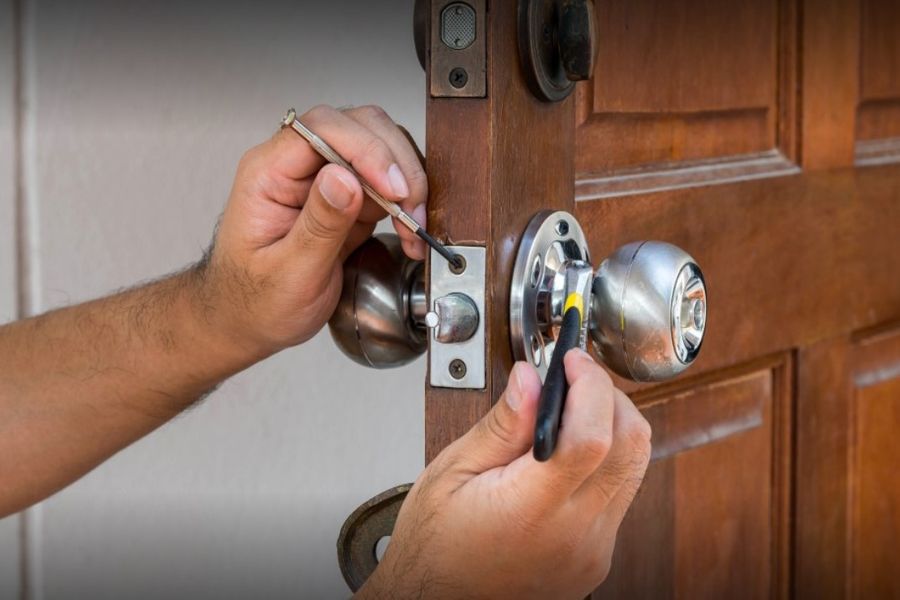 The Loop’s Keykeepers: Chicago Locksmith Mastery